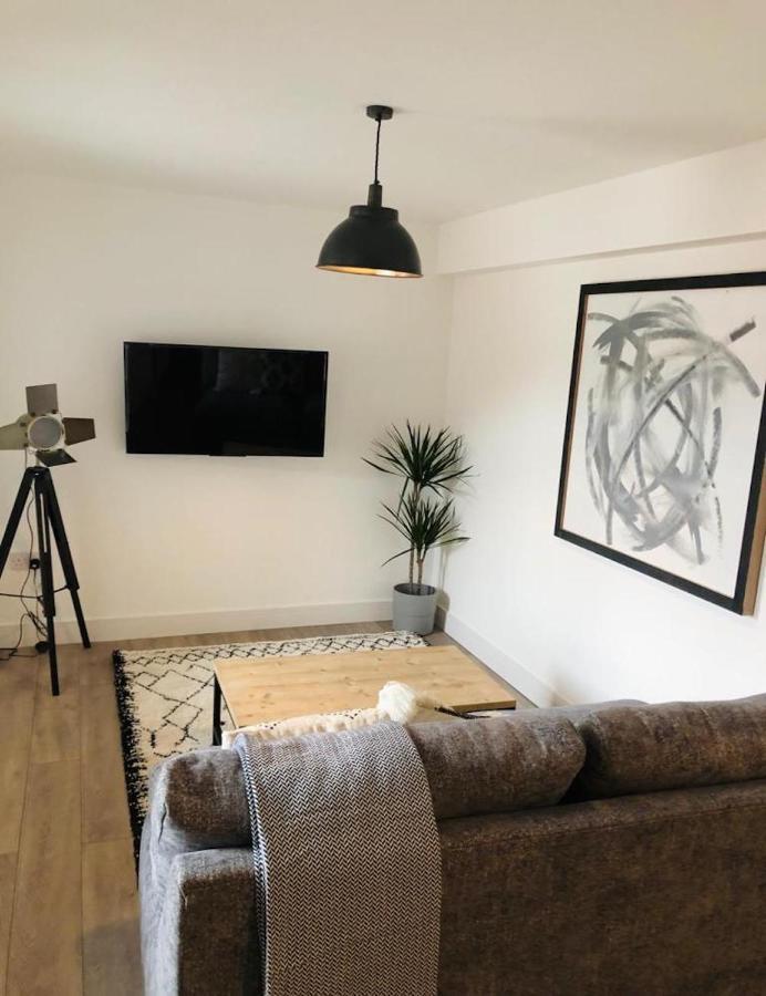 See Our Amazing Score At The Kepties - 5 X Luxurious Serviced Apartments - With Gardens - Fully Equipped - Free Parking - By Orion Short Stays - See Our Other Individual Listings --- This Is For Brand Awareness Only --- อาร์บรอท ภายนอก รูปภาพ