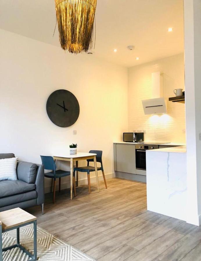 See Our Amazing Score At The Kepties - 5 X Luxurious Serviced Apartments - With Gardens - Fully Equipped - Free Parking - By Orion Short Stays - See Our Other Individual Listings --- This Is For Brand Awareness Only --- อาร์บรอท ภายนอก รูปภาพ