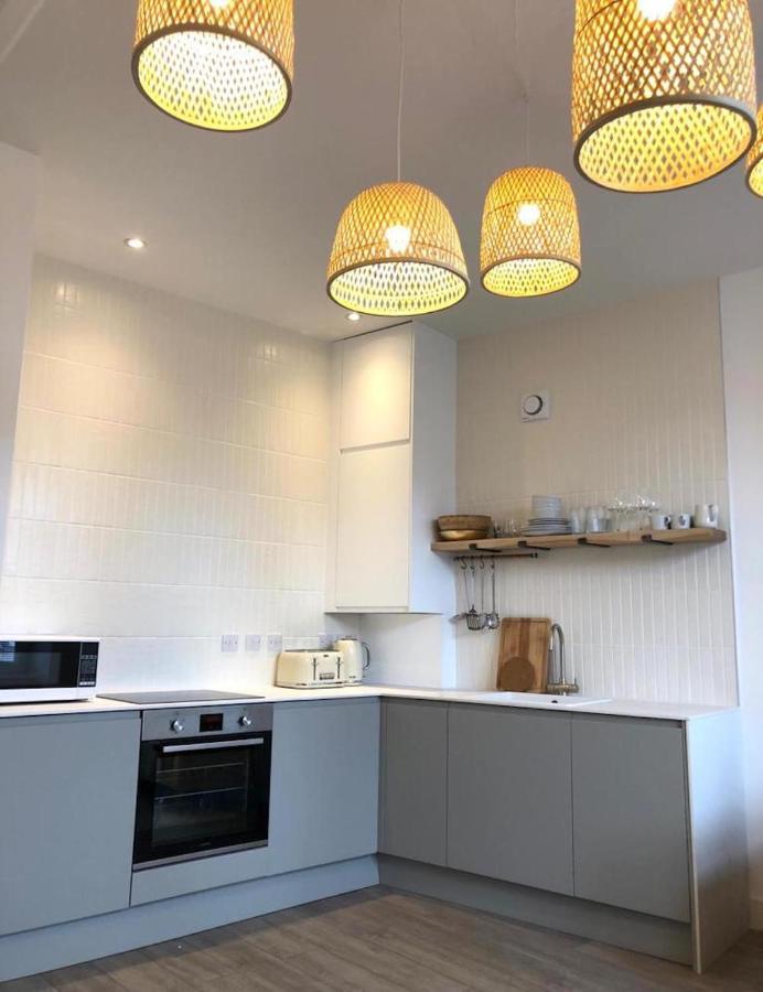 See Our Amazing Score At The Kepties - 5 X Luxurious Serviced Apartments - With Gardens - Fully Equipped - Free Parking - By Orion Short Stays - See Our Other Individual Listings --- This Is For Brand Awareness Only --- อาร์บรอท ภายนอก รูปภาพ