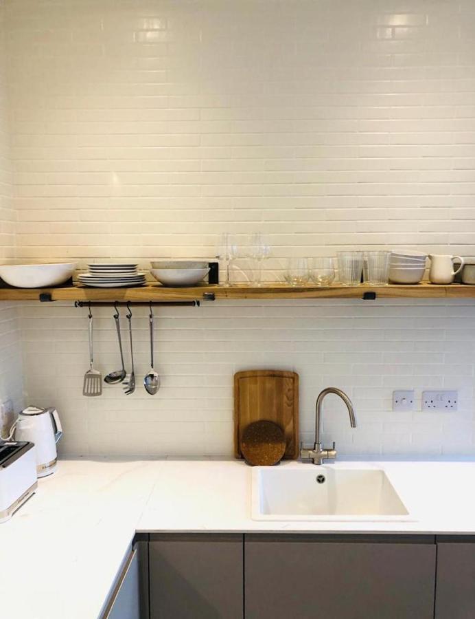 See Our Amazing Score At The Kepties - 5 X Luxurious Serviced Apartments - With Gardens - Fully Equipped - Free Parking - By Orion Short Stays - See Our Other Individual Listings --- This Is For Brand Awareness Only --- อาร์บรอท ภายนอก รูปภาพ