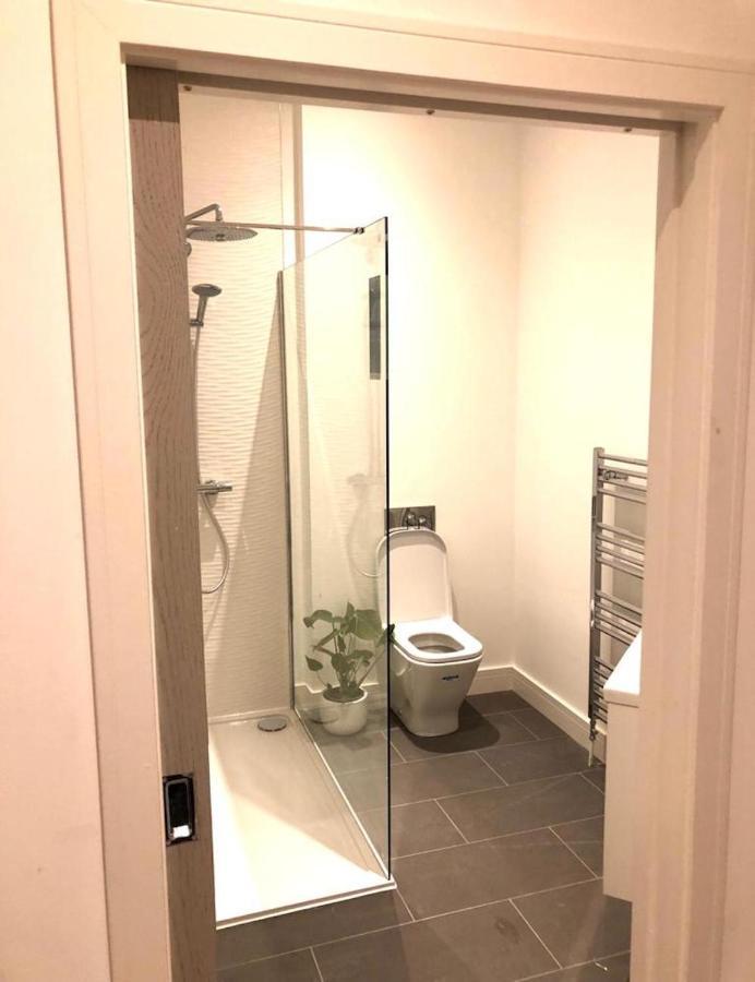 See Our Amazing Score At The Kepties - 5 X Luxurious Serviced Apartments - With Gardens - Fully Equipped - Free Parking - By Orion Short Stays - See Our Other Individual Listings --- This Is For Brand Awareness Only --- อาร์บรอท ภายนอก รูปภาพ